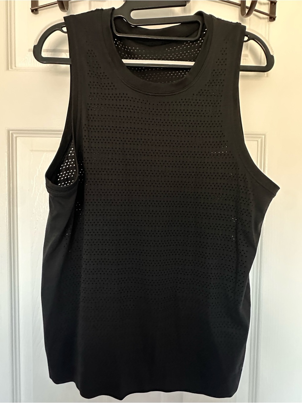 Lululemon women’s Breeze By Muscle Tank - Black-